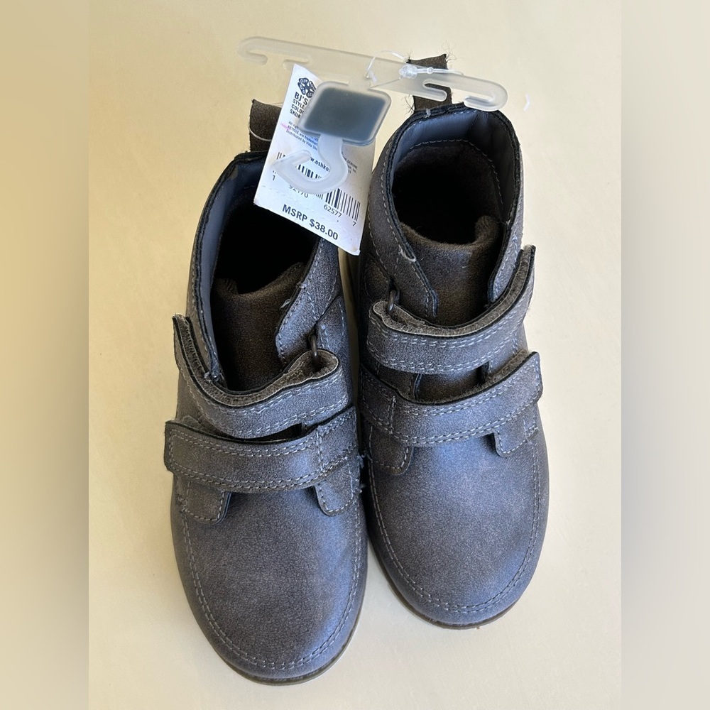 OshKosh B’Gosh toddler boots. Size 9, dark Grey - Picture 4 of 4